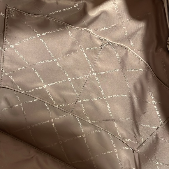 Michael Kors Purse - Picture 11 of 11